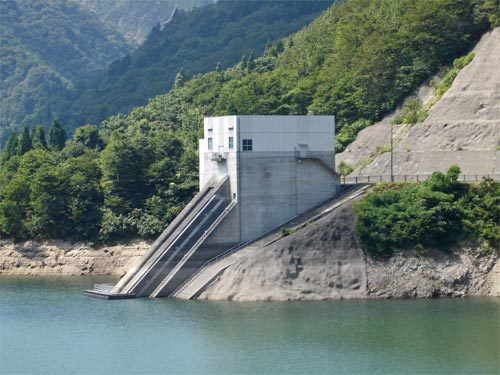 臼中ダム