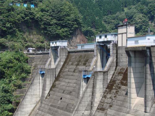 横山ダム
