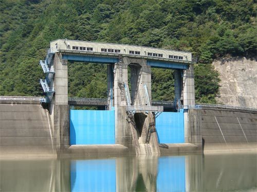 新豊根ダム
