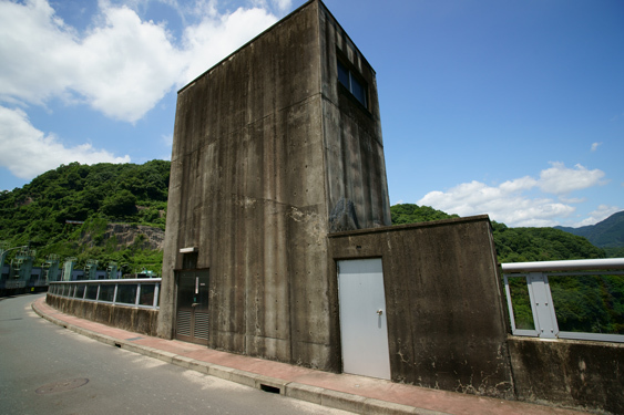 高山ダム